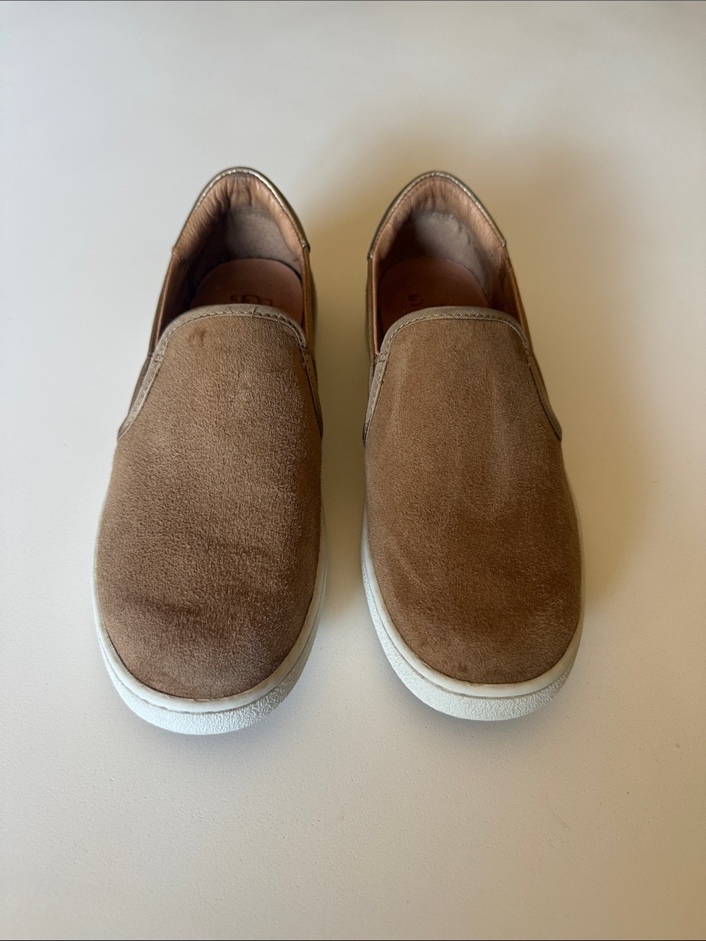 Women’s Ugg sneaker